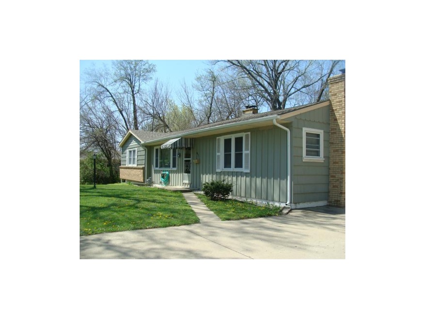 NICE TWO+ BEDROOMS, 2 BATHS, LARGE 2 CAR DETACHED 