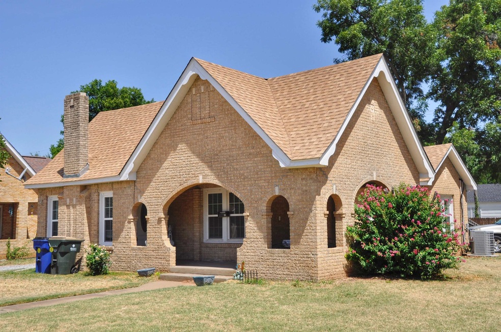801 W Spruce Ave, Duncan, OK 73533 - photo 1