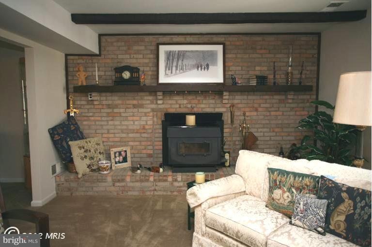 8003 Oak St, Dunn Loring, VA 22027 - photo 1