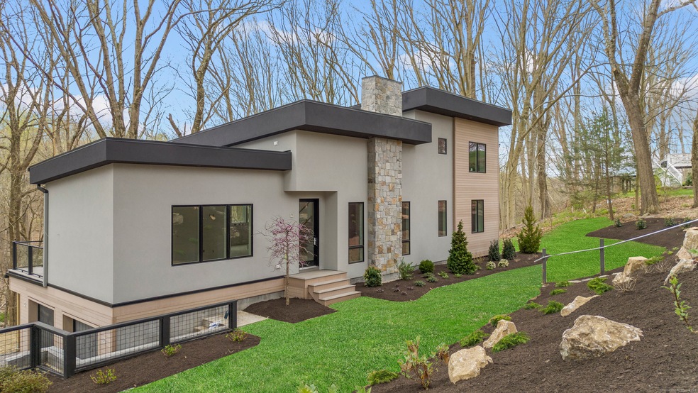 5 Academy Rd, Trumbull, CT 06611 - photo 1