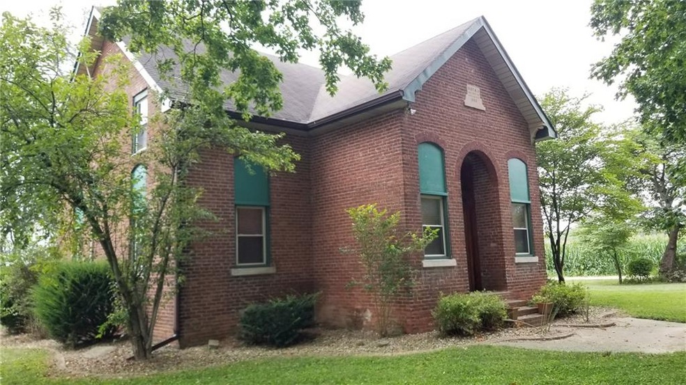 7551 W 900 S, Edinburgh, IN 46124 - photo 1