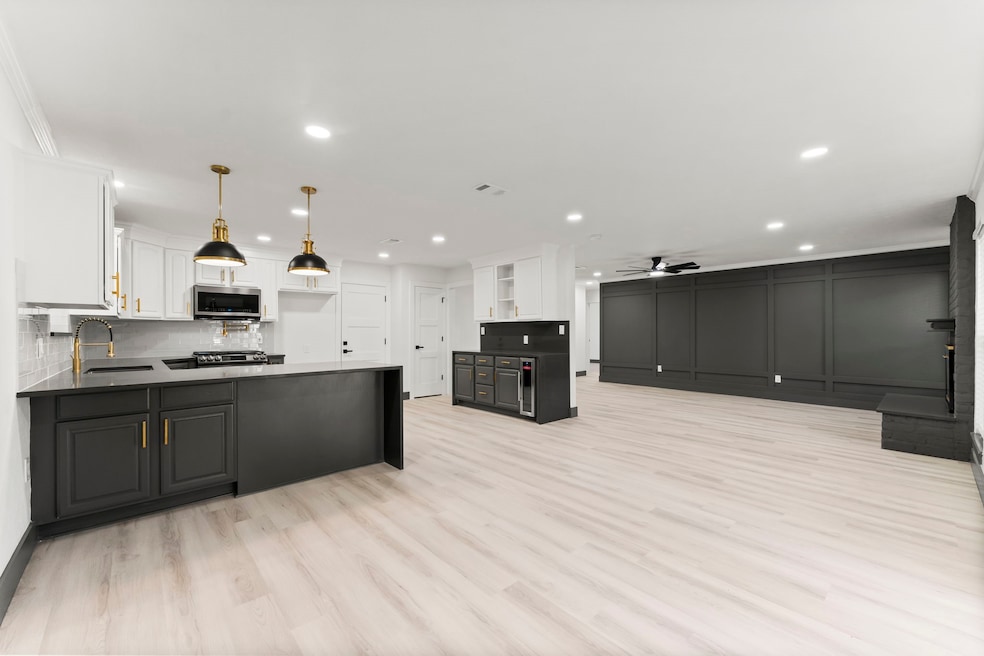 26 E Woodtimber Ct, Spring, TX 77381 - photo 1