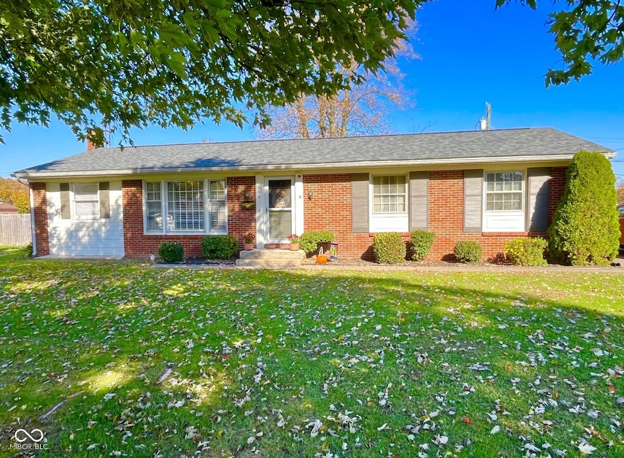 600 Wendemere Dr, Seymour, IN 47274 - photo 1