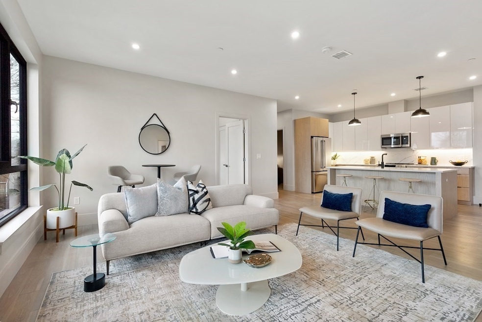 85 Myrtle St unit 105, Quincy, MA 02171 - photo 1