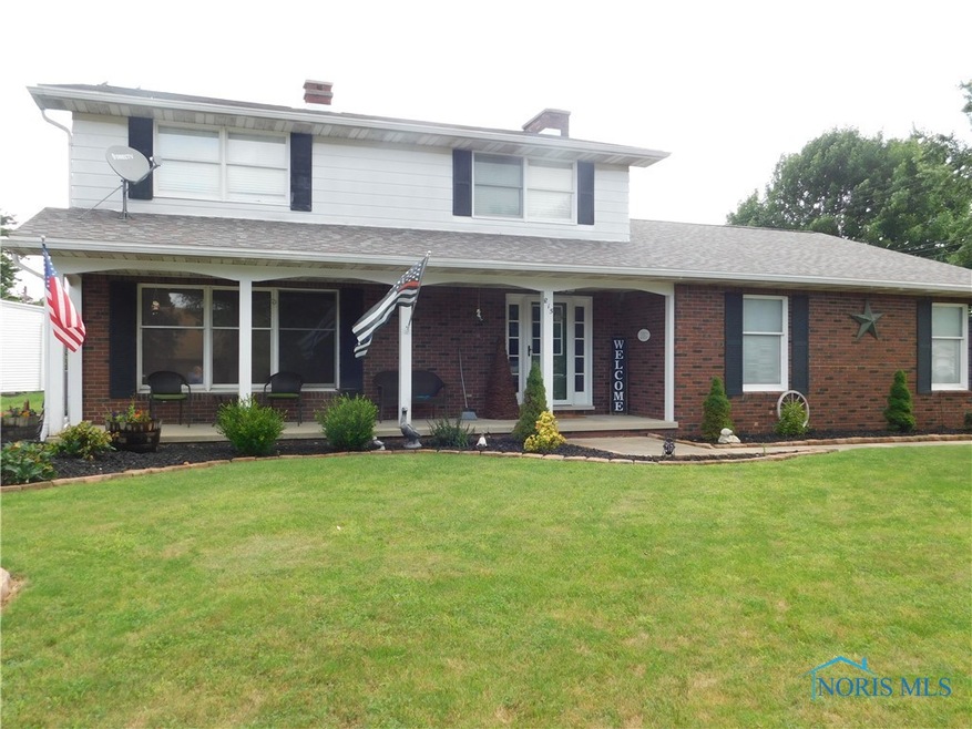 215 W Riverview Dr, Woodville, OH 43469 - photo 1