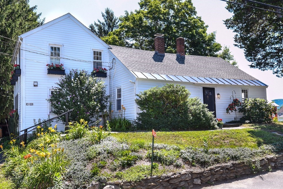 1164 S East St, Amherst, MA 01002 - photo 1