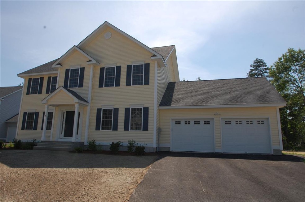 3 Harvest Ct unit 2, MerriMacK, NH 03054 - photo 1