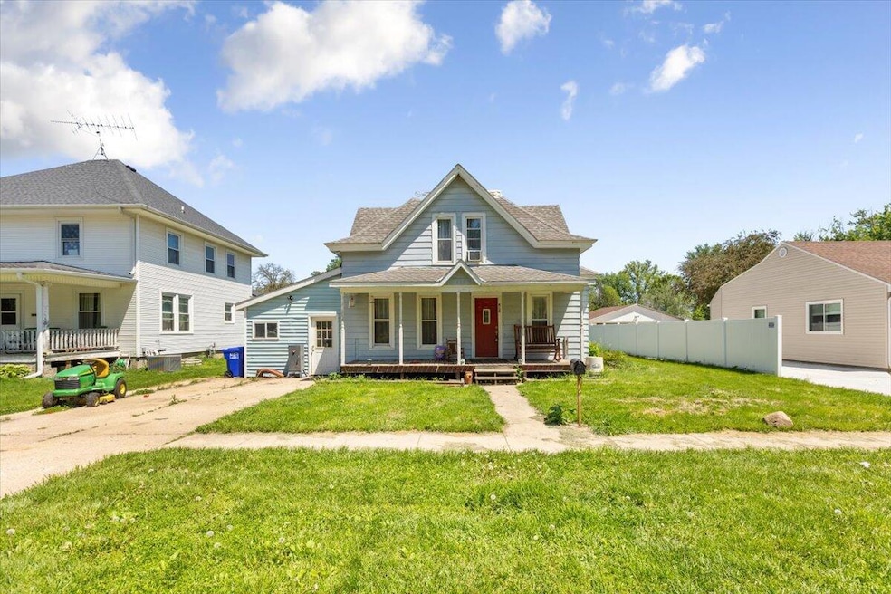 808 Normal St Woodbine