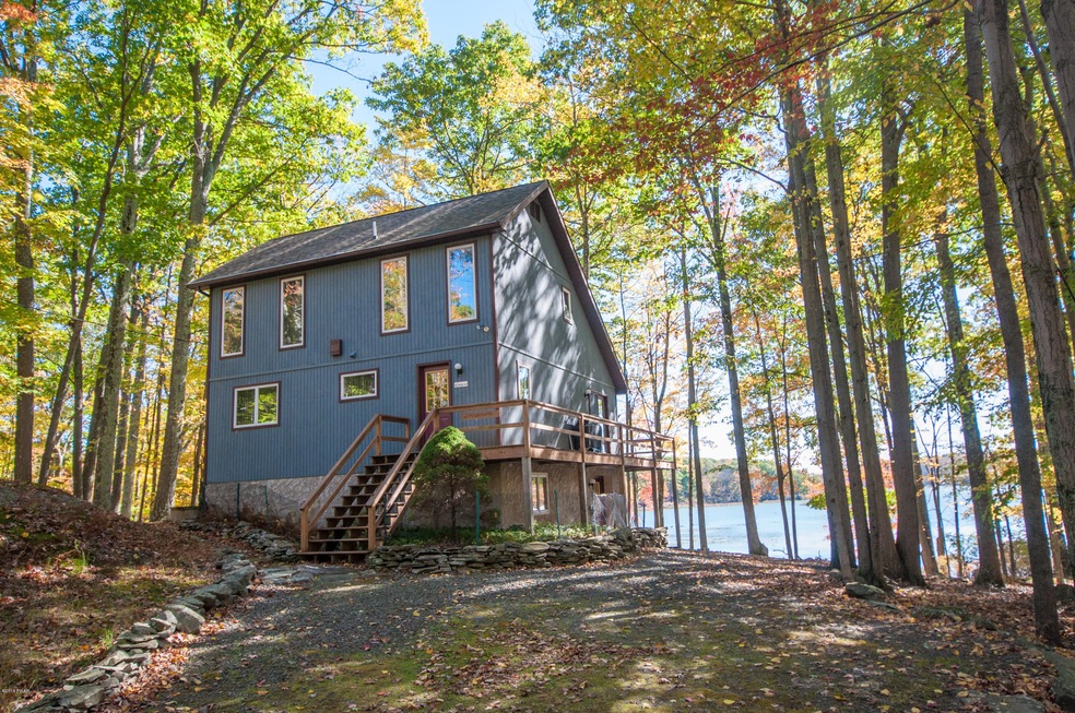 271 E Shore Dr, Hawley, PA 18428 - photo 1