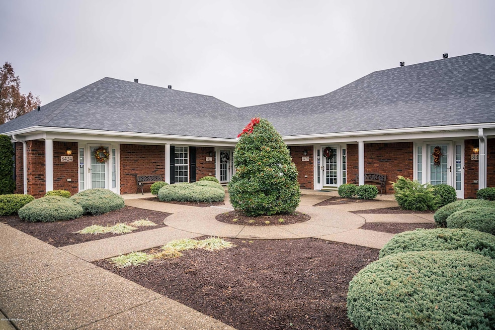 8424 Aspen Glen Way unit 8424, Louisville, KY 40228 - photo 1