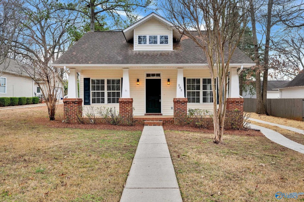 202 LANIER RD. CUTE AS A BUTTON AND PRETTIER THAN THE PICTURES!