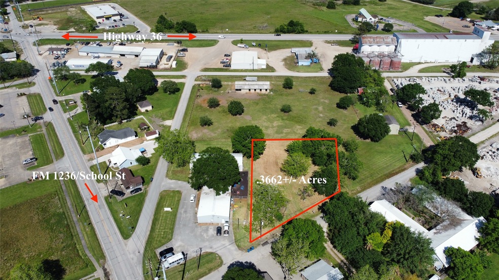 9011 Emma St, Needville, TX 77461 - photo 1