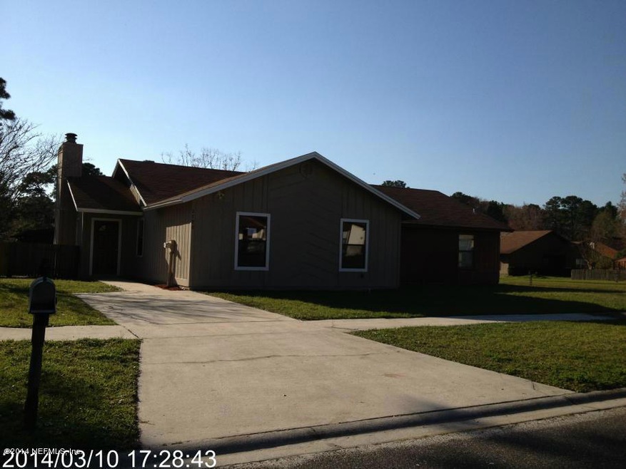 2790 Hidden Village Dr, Jacksonville, FL 32216 - photo 1