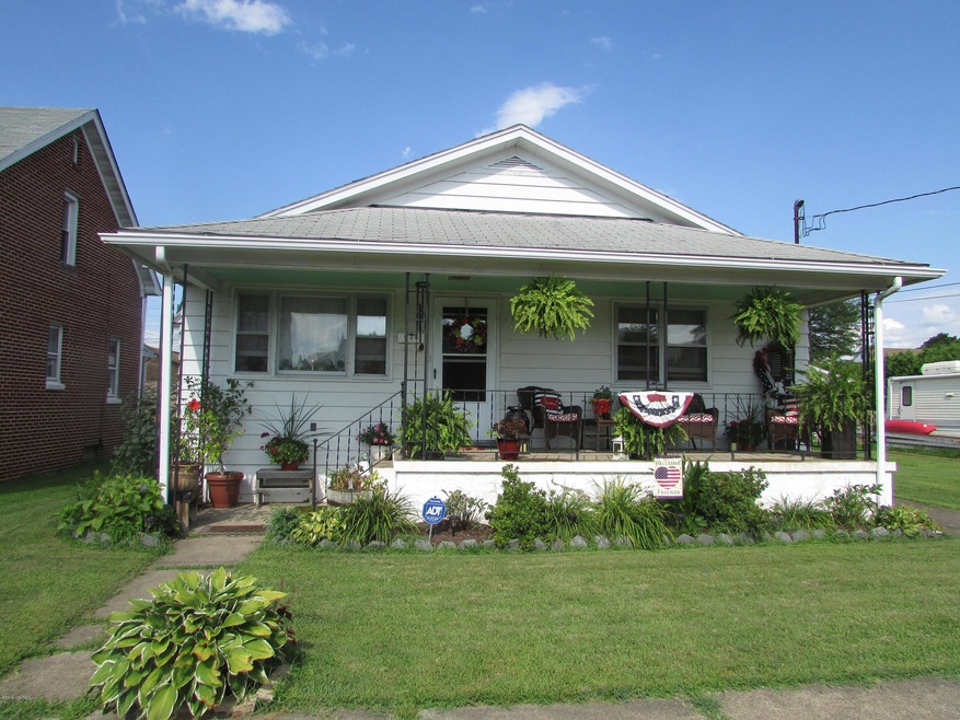 634 Washington St, Berwick, PA 18603 - photo 1