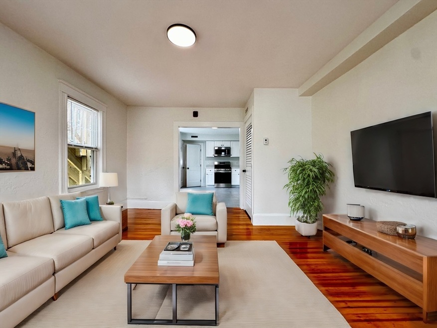 7 Main St unit 5, Foxborough, MA 02035 - photo 1