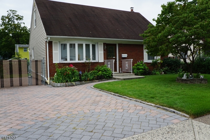 14 Falmouth Ave, Elmwood Park, NJ 07407 - photo 1