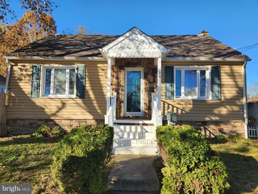 24 Chestnut St, Pennsville, NJ 08070 - photo 1