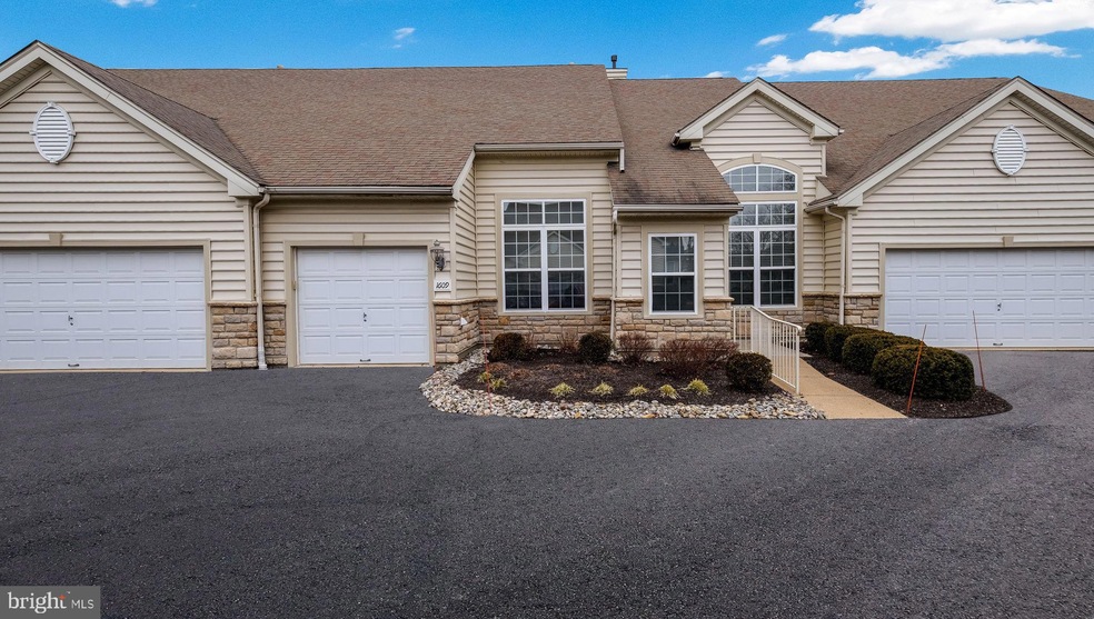 1609 Highgrove Ct unit 129, Warrington, PA 18976 - photo 1