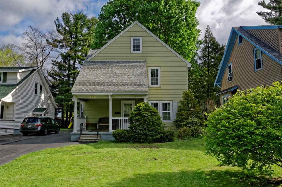 2121 The Plaza, Niskayuna, NY 12309 - photo 1