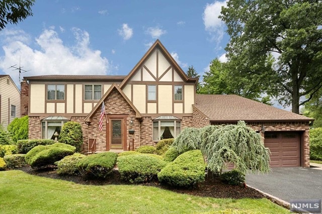 103 Grant Place, Paramus, NJ 07652 - photo 1