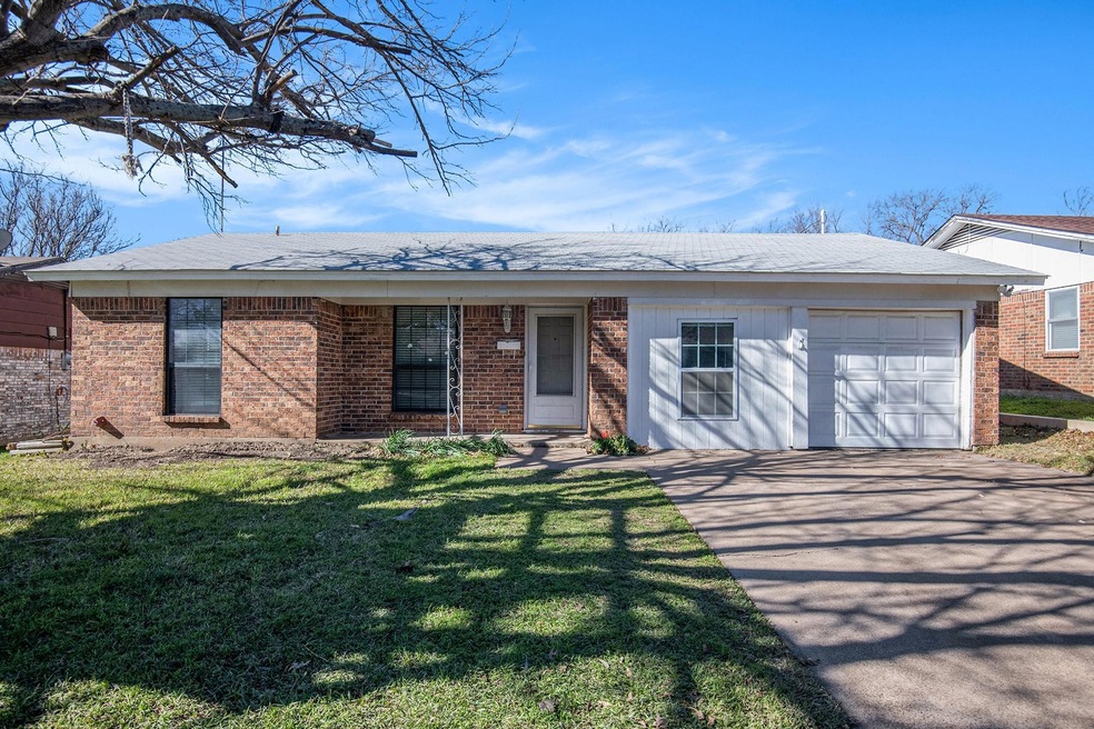 6612 Cervantes Ave, Fort Worth, TX 76133 - photo 1