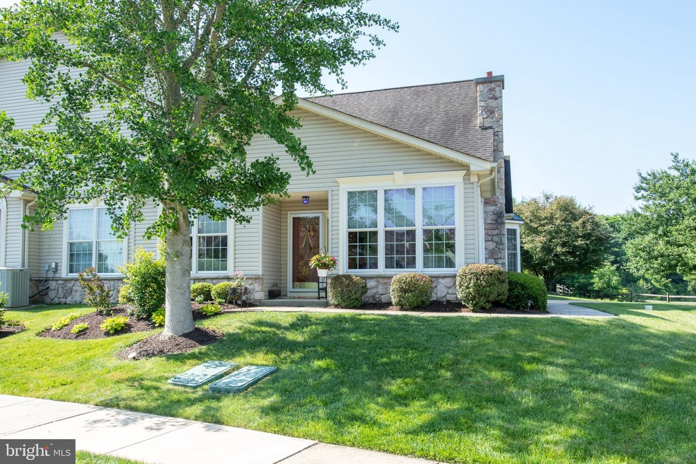 809 Persimmon Ln unit V125, Langhorne, PA 19047 - photo 1