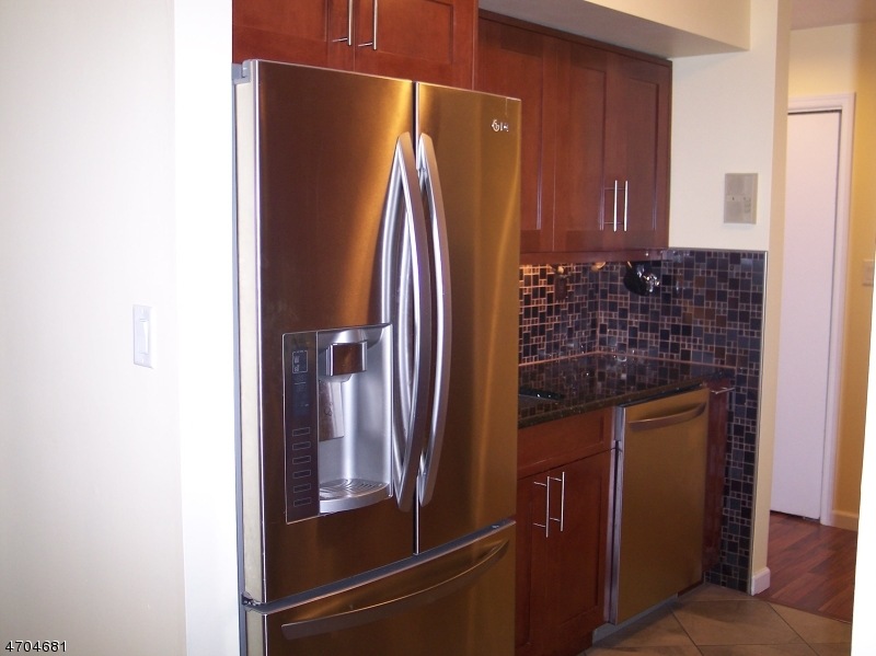 3 Powderhorn Ct, Woodbridge, NJ 07095 - photo 1