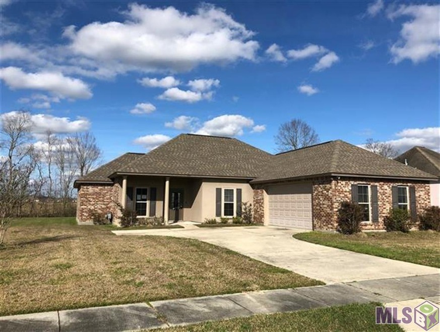 1501 Pecan Crossing Ave, Zachary, LA 70791 - photo 1