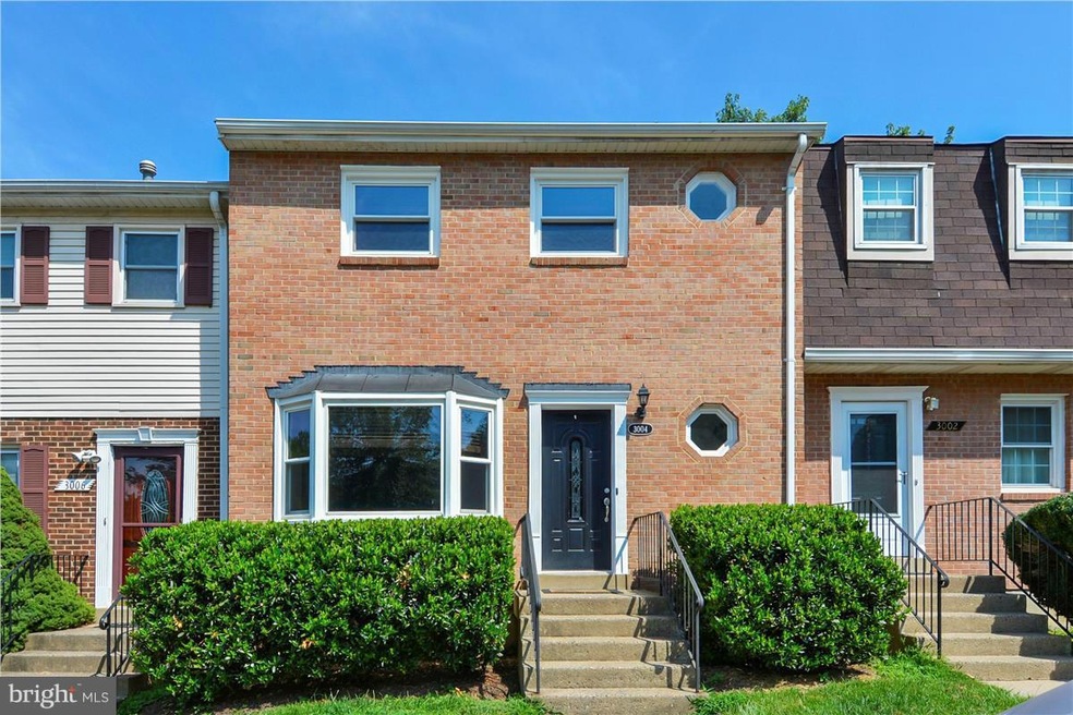 3004 Winter Pine Ct, Fairfax, VA 22031 - photo 1