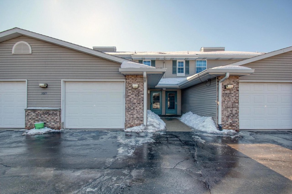 Garage Front Entry