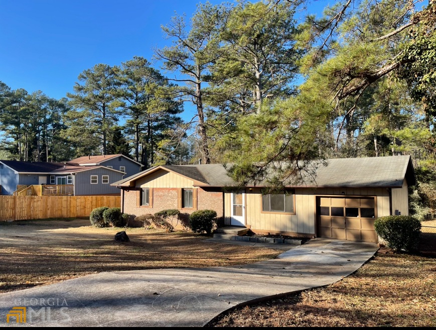 7162 Gentry Ln, Jonesboro, GA 30236 - photo 1