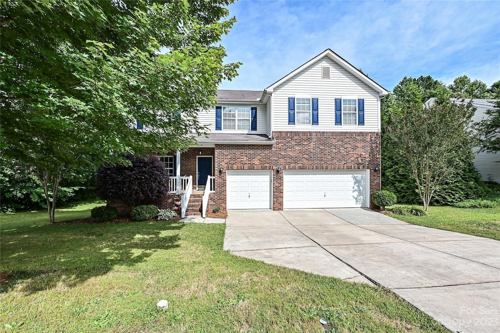 3019 Kilbeggan Dr, Clover, SC 29710 - photo 1