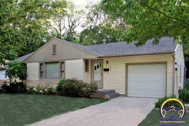 1421 SW Indian Trail, Topeka, KS 66604 - photo 1
