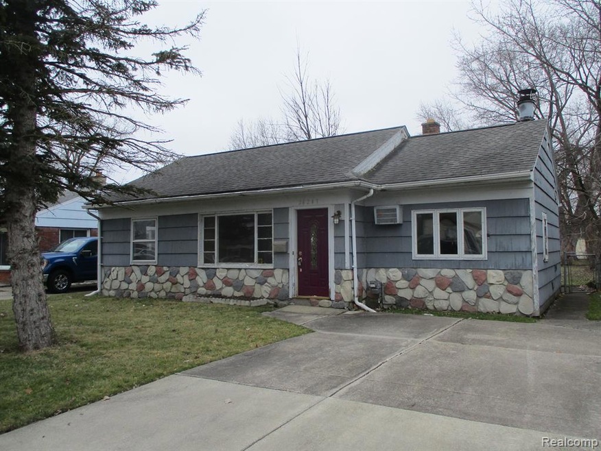 26247 Kathy St, Roseville, MI 48066 - photo 1