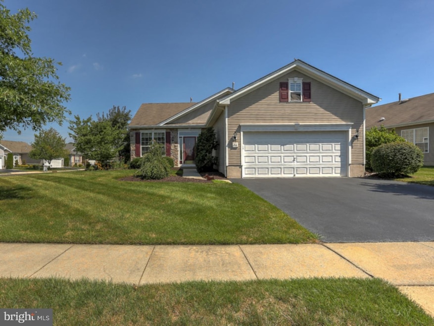 26 Ellington Dr, Columbus, NJ 08022 - photo 1