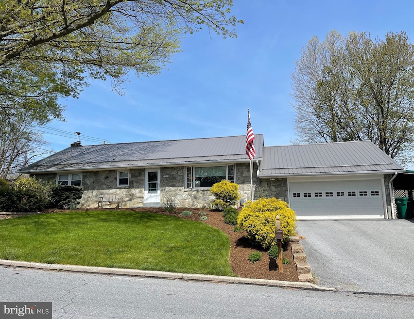 311 Robin Rd, Hershey, PA 17033 - photo 1