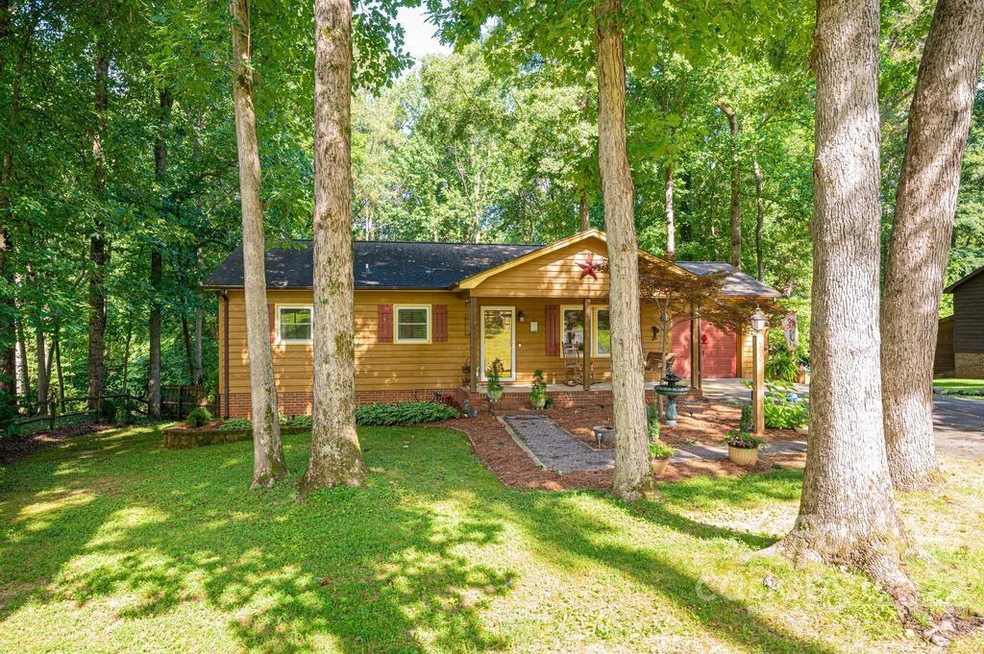 170 Dj Dr unit 59, Statesville, NC 28625 - photo 1