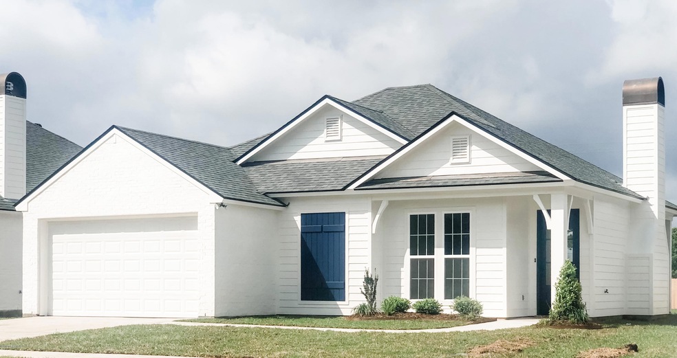 124 San Sebastian Dr, Youngsville, LA 70592 - photo 1