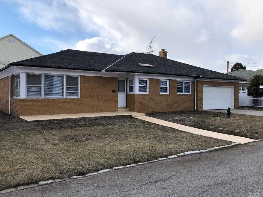 121 Dutchess Blvd, Atlantic Beach, NY 11509 - photo 1