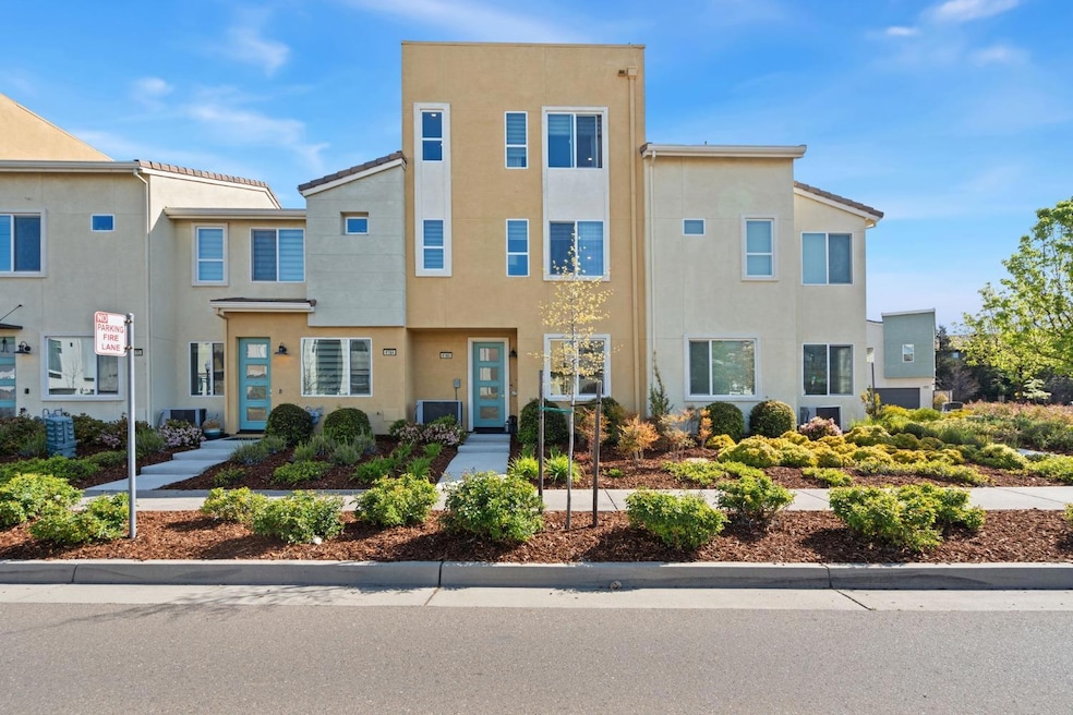 Pending $519,900