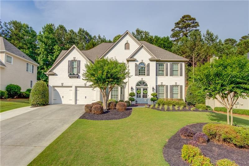 3925 Regal Oaks Dr, Suwanee, GA 30024 - photo 1