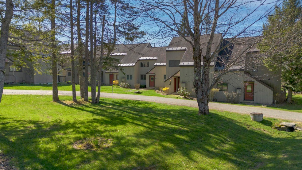 7 Hassey Bend unit 16, Wilmington, VT 05363 - photo 1