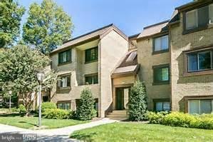 1657 Parkcrest Cir unit 101, Reston, VA 20190 - photo 1