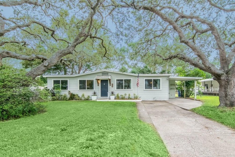 Oak tree framed home