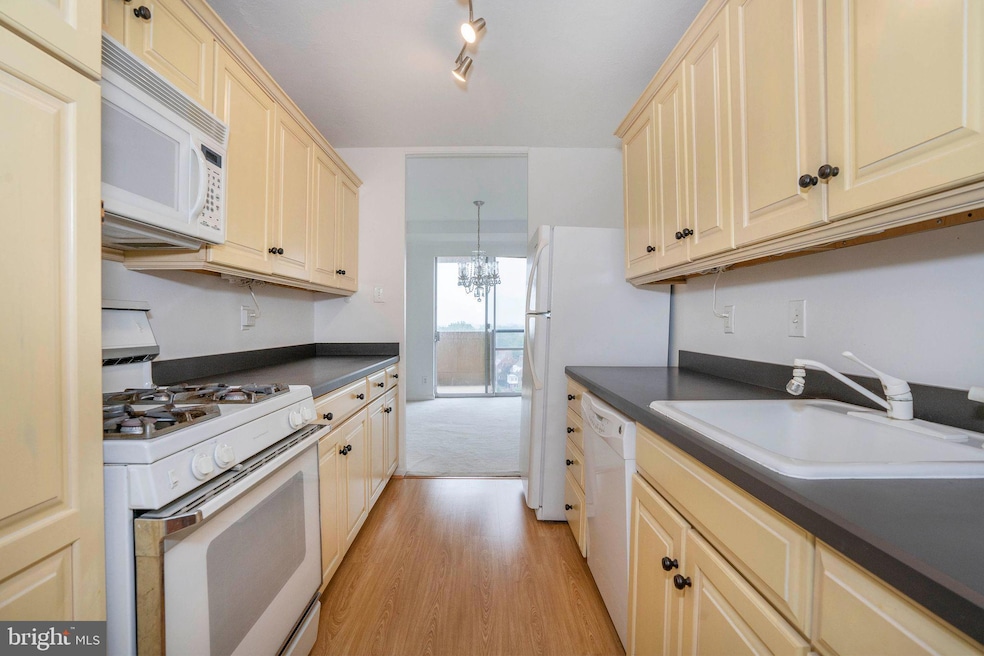 The Devon Condo unit 1010, Wilmington, DE 19806 - photo 1