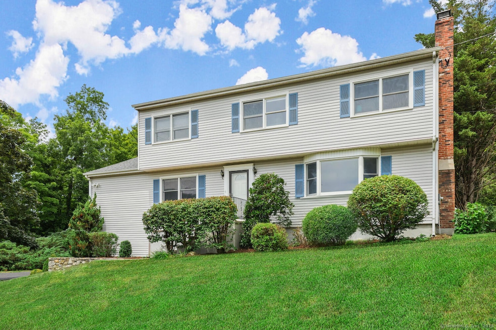 Photos were taken prior to tenant.