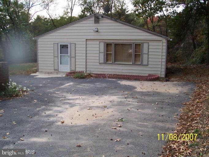 7422 Hawkins Dr unit B, Hanover, MD 21076 - photo 1