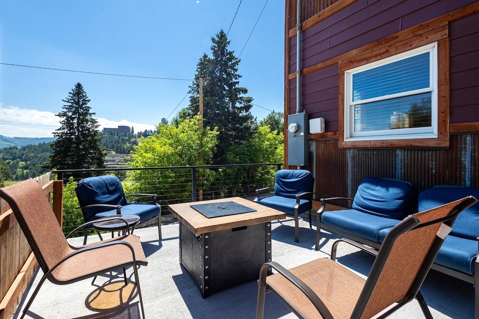 Under Contract $490,000