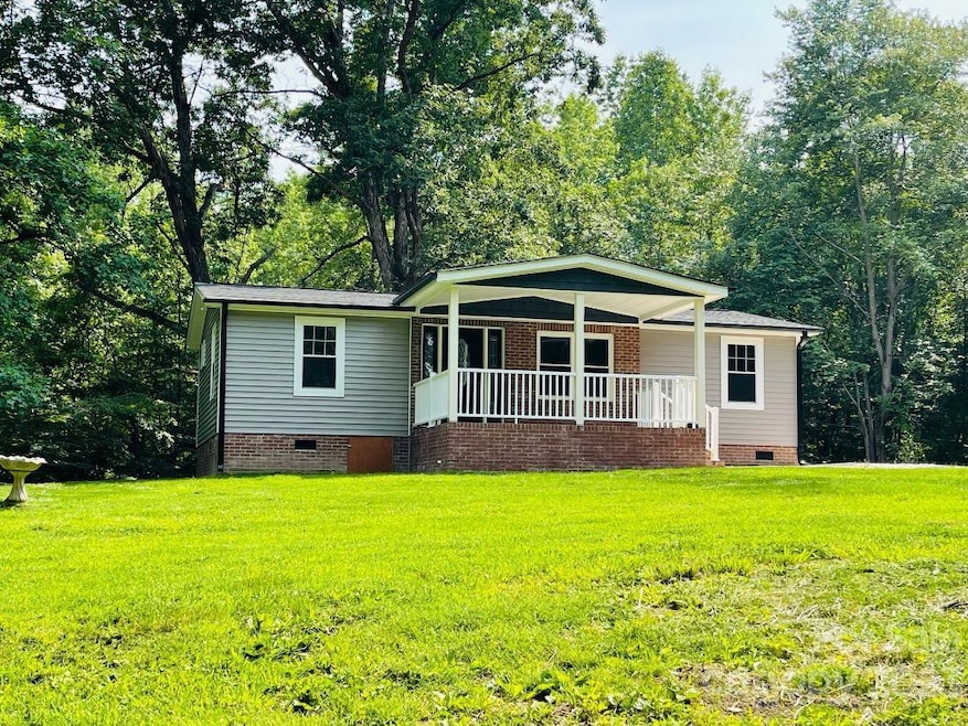 140 Trent Rd, Statesville, NC 28677 - photo 1