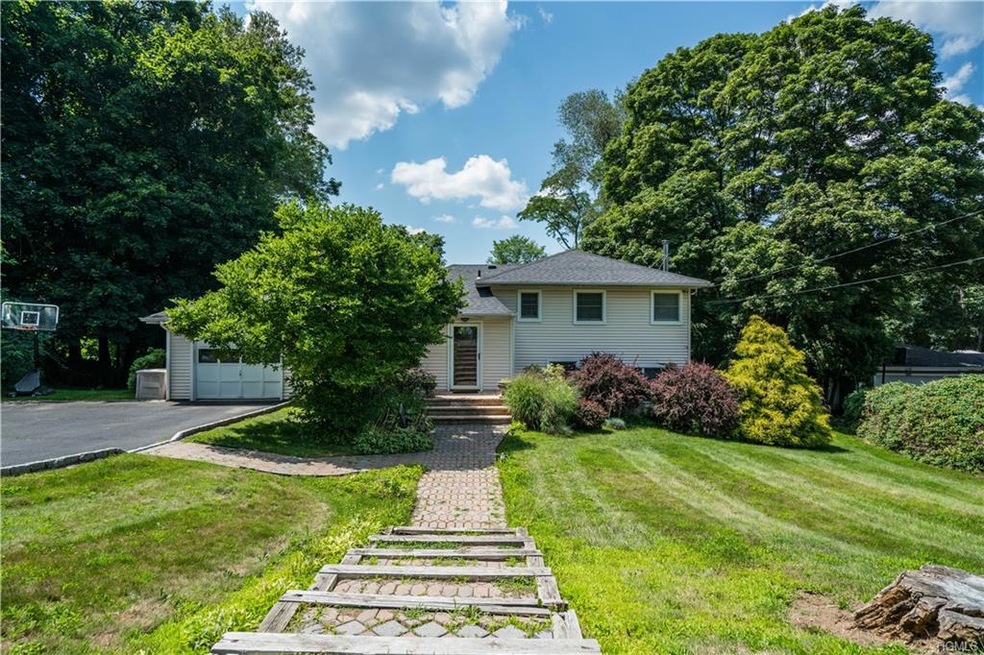 3443 Munson Place, Yorktown Heights, NY 10598 - photo 1